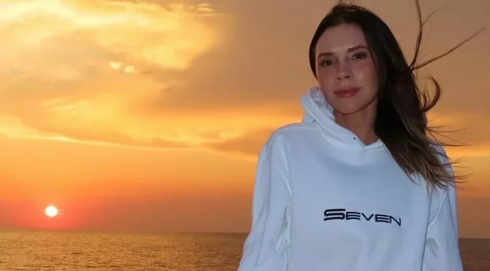 Victoria Beckham shared unique photos from her childhood.