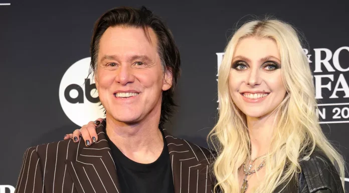Jim Carrey and Taylor Momsen reunited 25 years after filming “How the Grinch Stole Christmas”