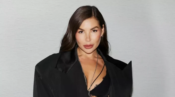 Karina Nigay at an art show and more: fashion news digest