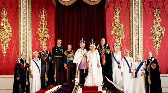 The British King and Queen have shared a new Christmas card.