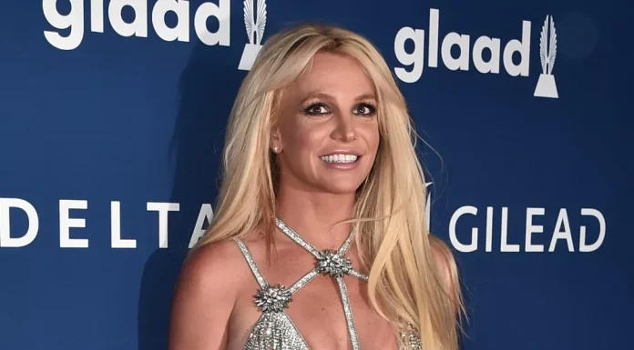 Britney Spears finds herself in an awkward position in her new dance video.