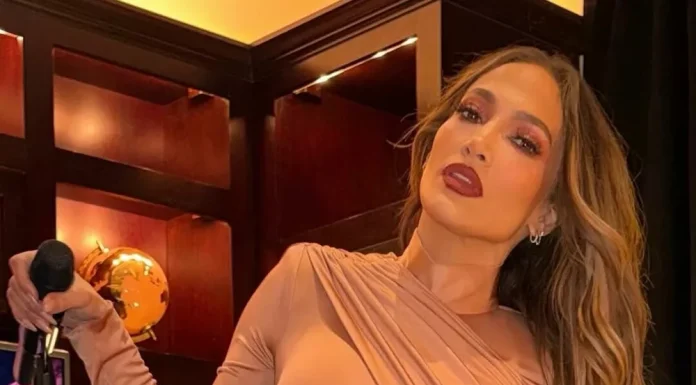 Jennifer Lopez has slashed the price of her former family home by $20 million.