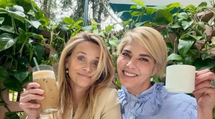 Reese Witherspoon and Selma Blair reunite after 30 years