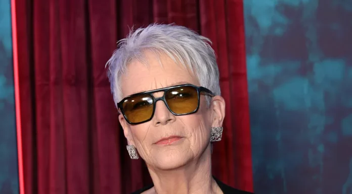 Jamie Lee Curtis has lost a loved one.