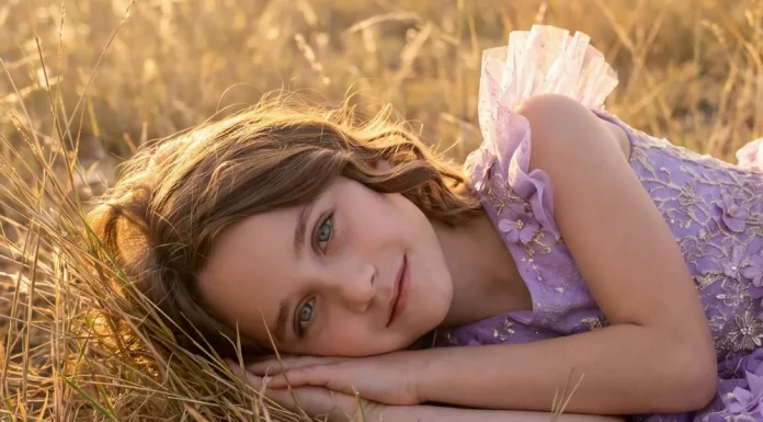 Anna Khilkevich held a photo shoot in honor of her middle daughter’s 8th birthday.