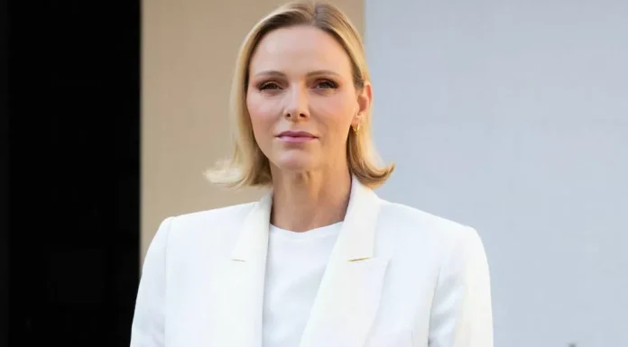 Princess Charlene’s look: a snow-white suit