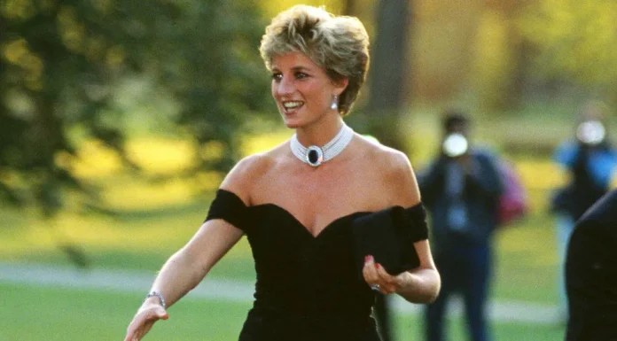 Princess Diana’s “Revenge Dress” to be auctioned at Sotheby’s
